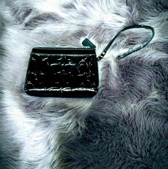 Coach Handbags - Coach Patent Leather Wristlet Wallet Coin Purse Coach Handbags - Coach Patent Leather Wristlet Wallet Coin Purse